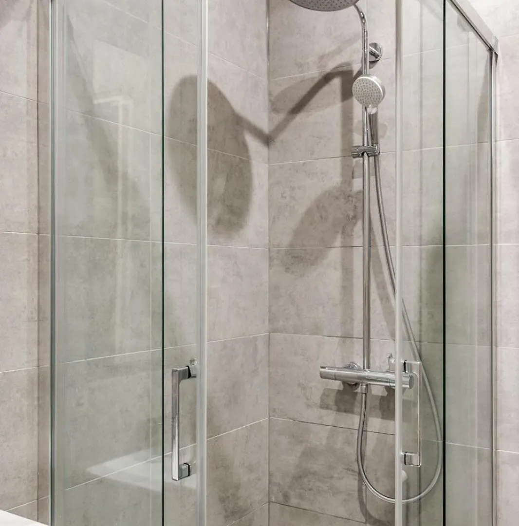 Apartment Concorde, Rue Royale- 6 Places *