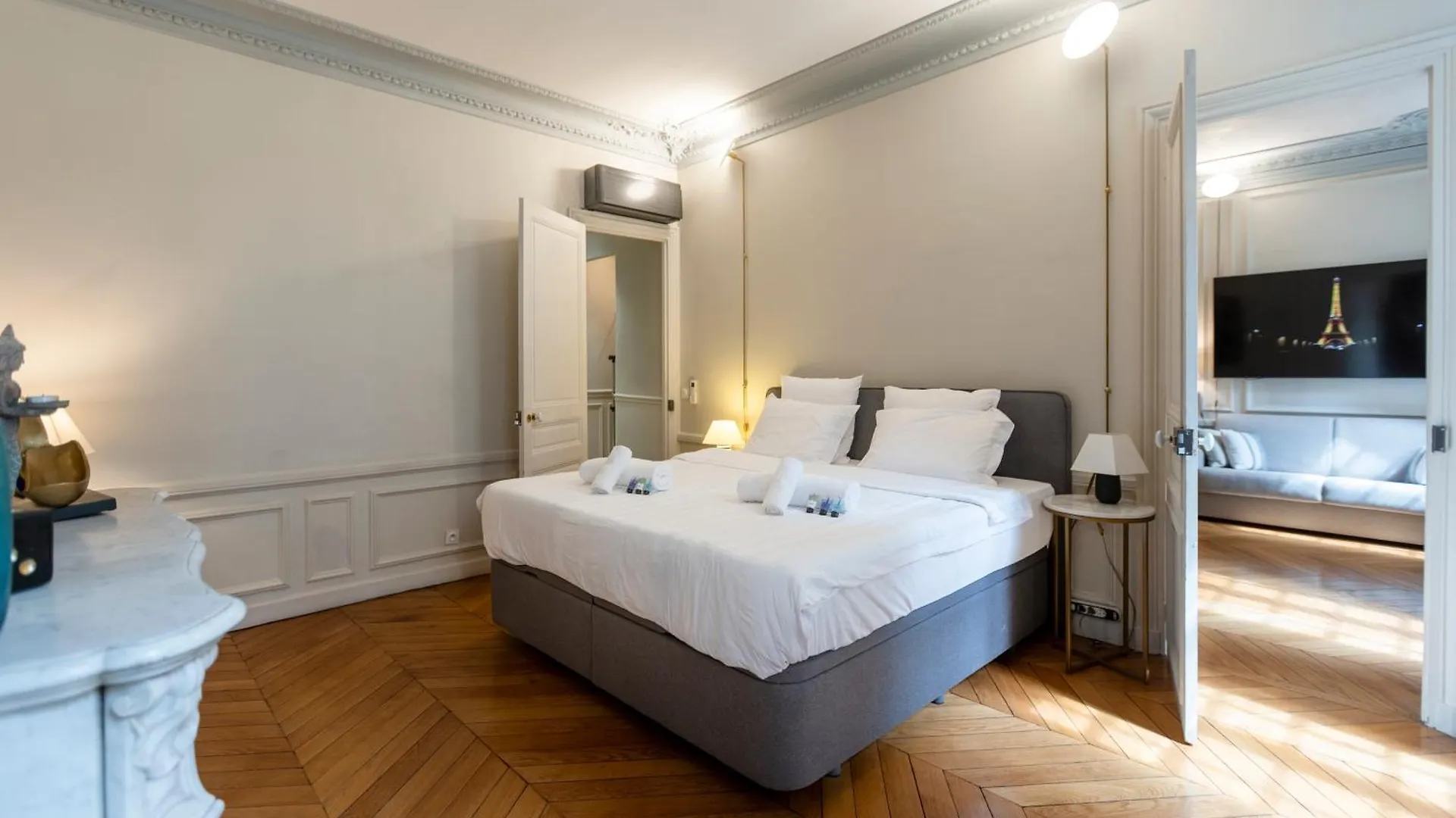 Concorde, Rue Royale- 6 Places *