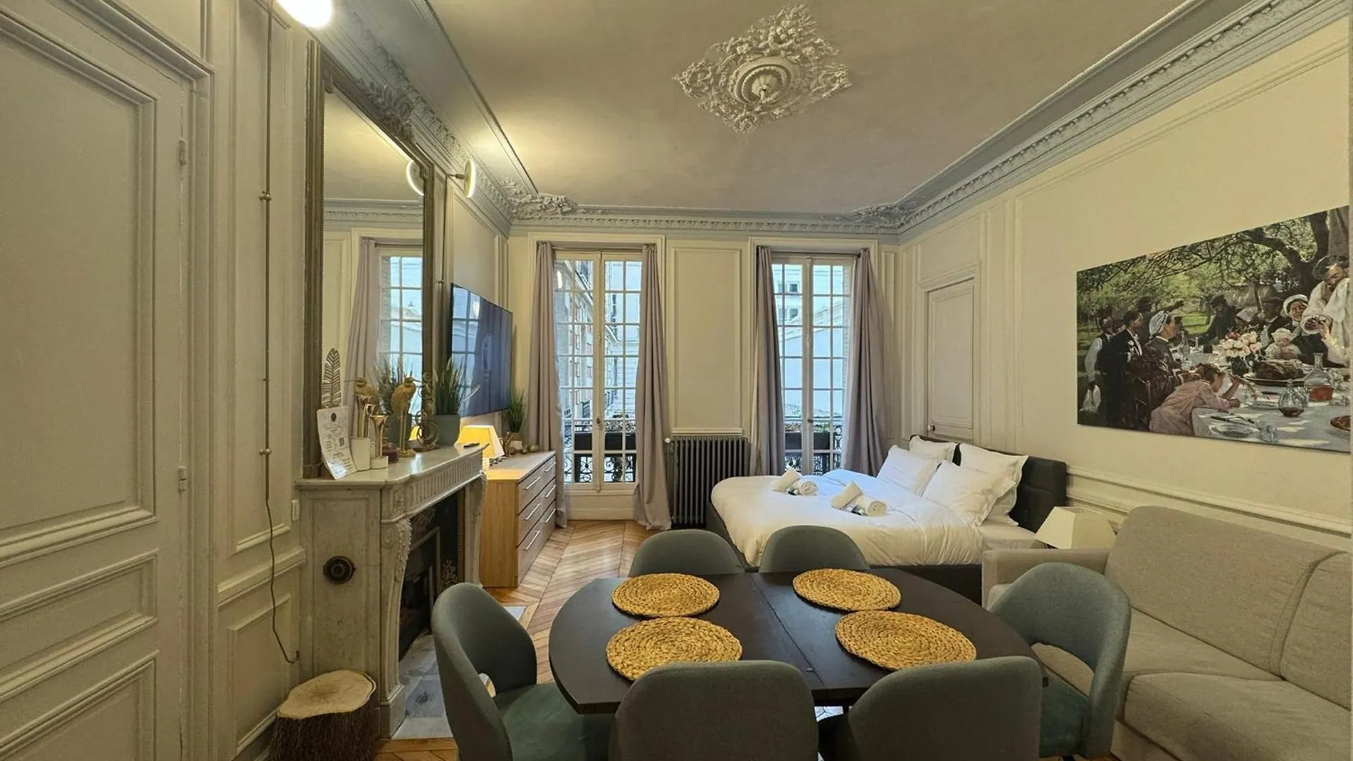 Concorde, Rue Royale- 6 Places Apartment
